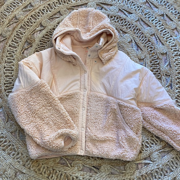 NWOT Free People Adventure Awaits Fleece Jacket in Peach Champagne sz M - Picture 6 of 6
